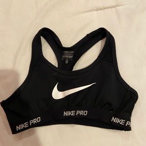 NIKE PRO sports bra (girls)